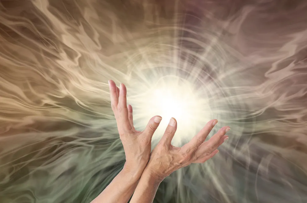 Energy healer for abundance helping calm thoughts and restore spiritual alignment